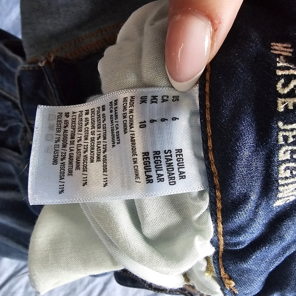 American Eagal Jeans - Picture 3 of 3